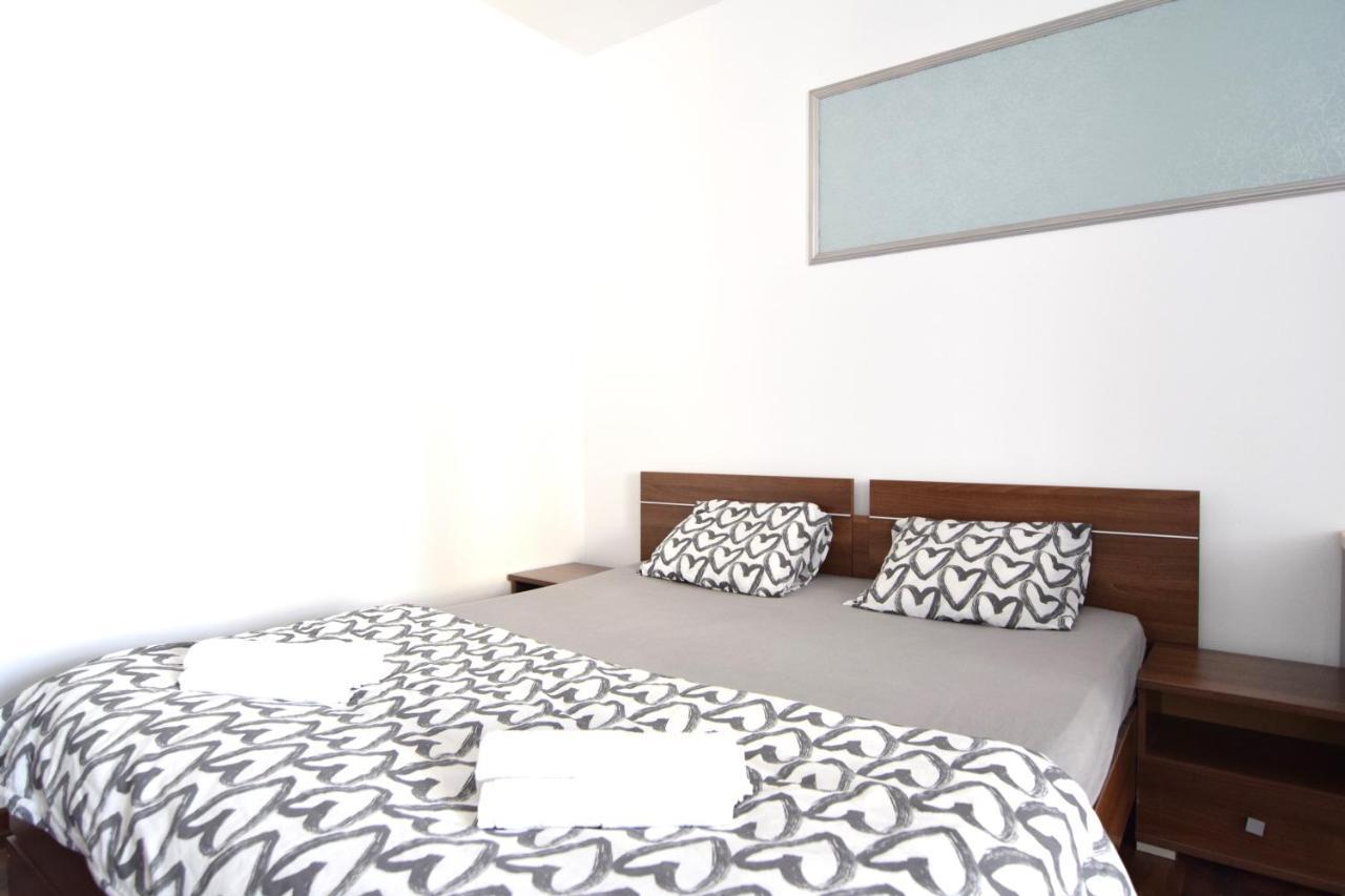 Apartamento Resedinta Luterana Bucarest Exterior foto
